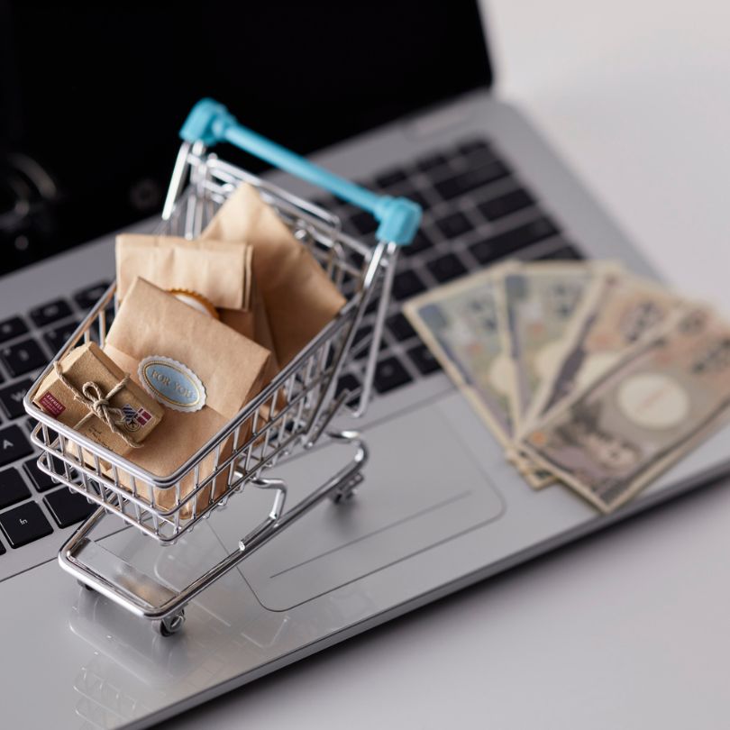 Retail & E-Commerce
